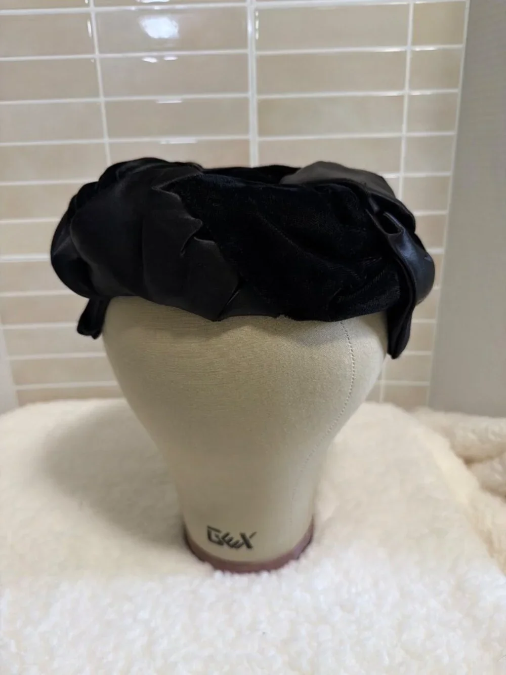 Vintage Union Made USA Black Velvet Woman’s Hat Bonnet Style BI 588620 RUSH